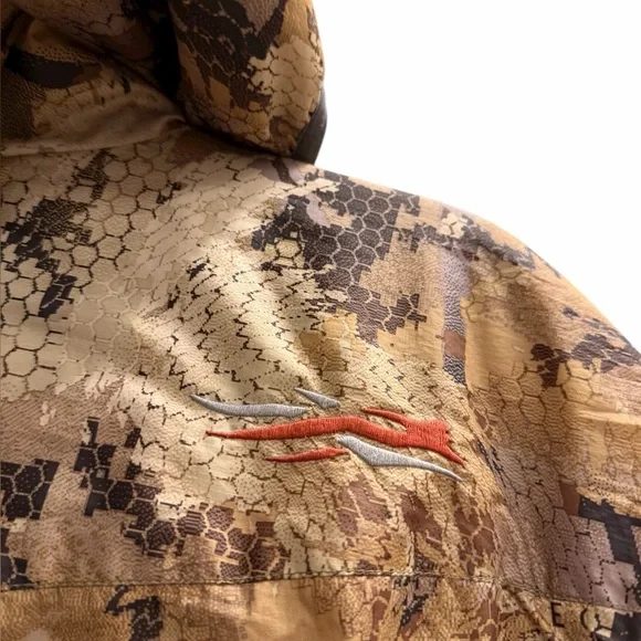 SITKA Camo Puffer Jacket Size Medium